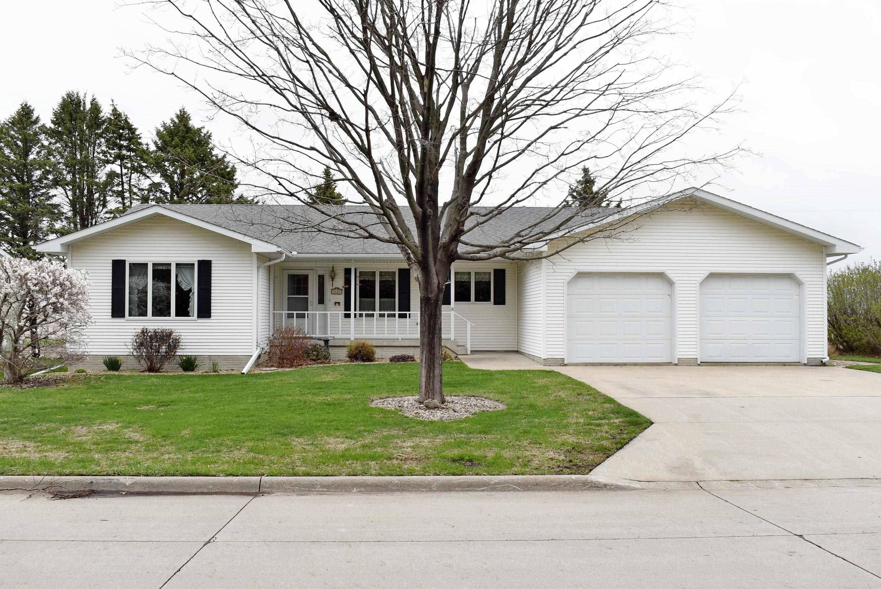 1127 Sunshine AVE, Osage, IA 50461