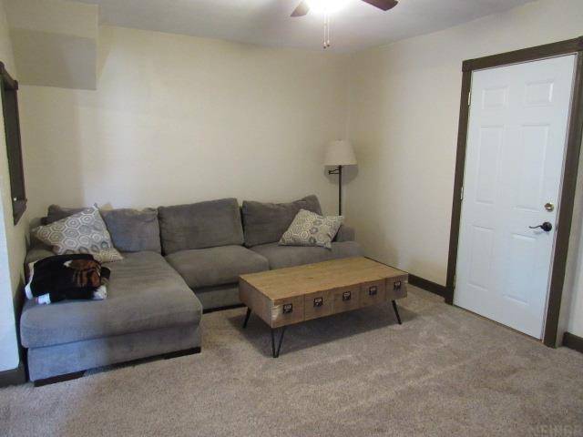 Hopkinton, IA 52237,208 Cascade St SE