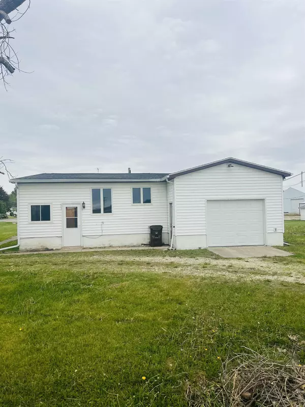 15702 Kilpatrick, Aplington, IA 50604