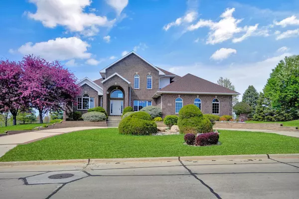 980 Fox Ridge RD, Dike, IA 50624