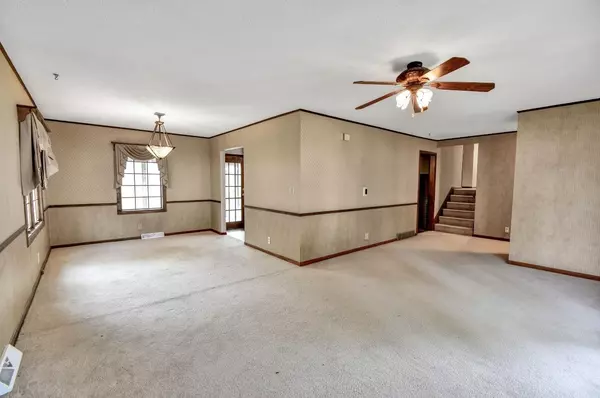 Independence, IA 50644,811 SW 9th AVE