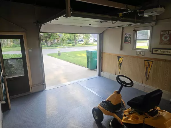 Independence, IA 50644,606 9th Ave SW