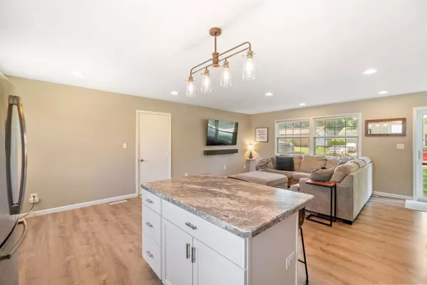 Dike, IA 50624,324 Division ST