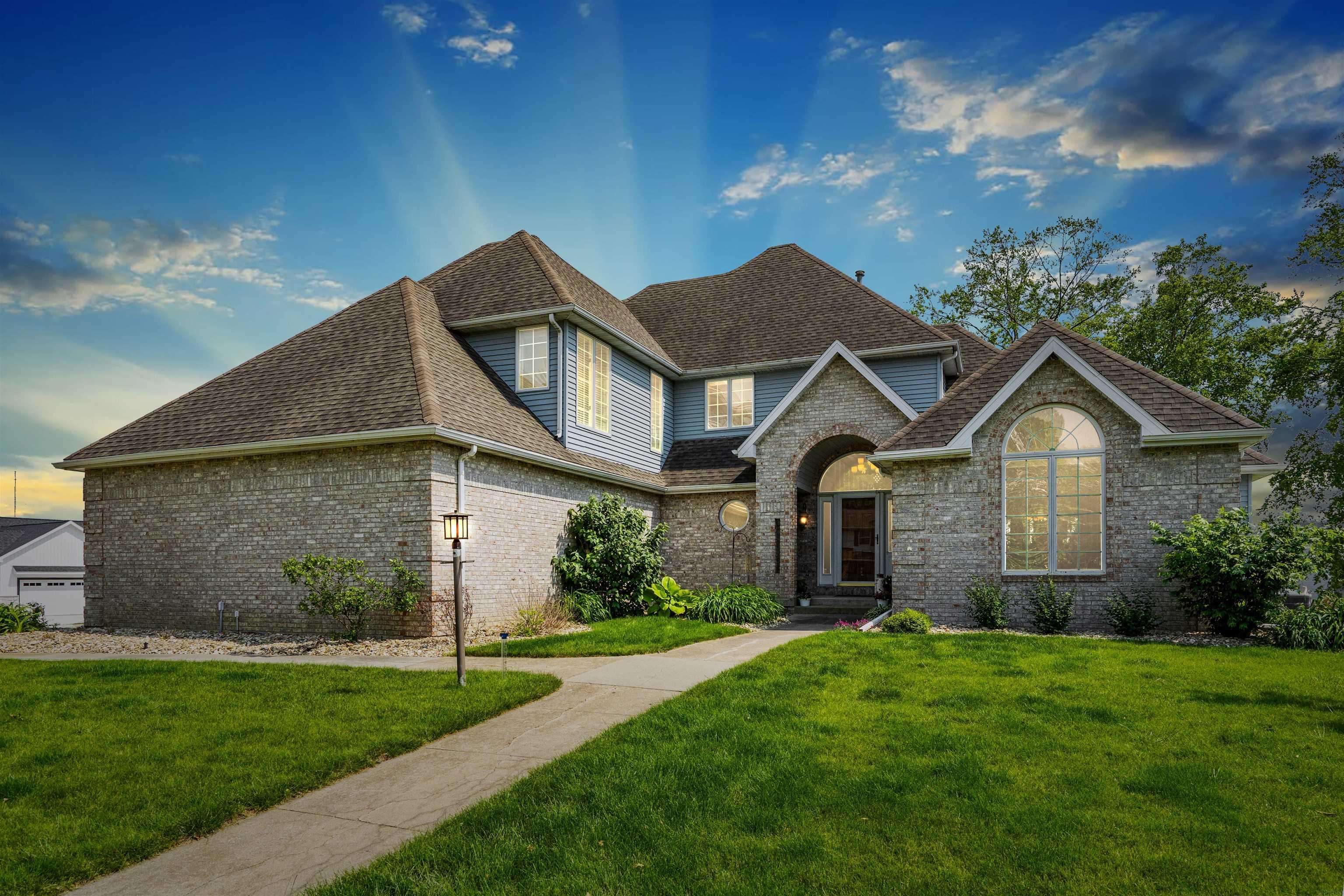 1747 Thrush DR, Waterloo, IA 50701
