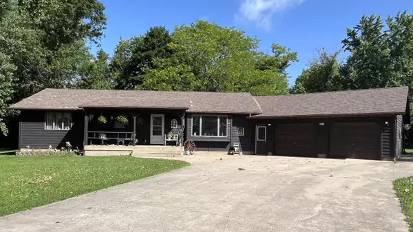 New Hampton, IA 50659,631 W Hale ST