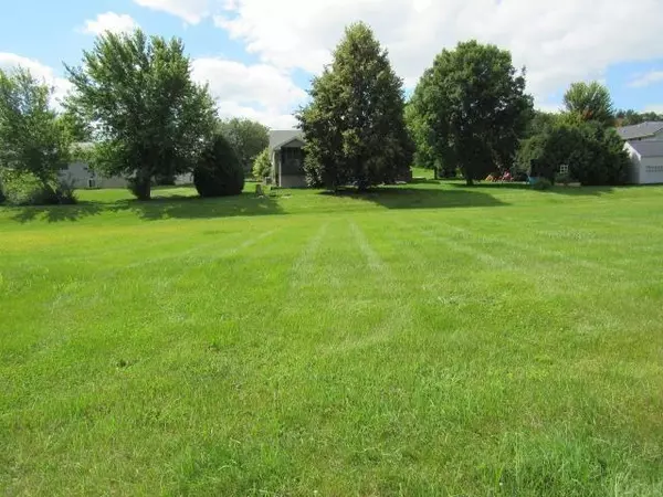 104 5th Ave Ct, Coggon, IA 52218