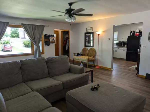 Cresco, IA 52136,219 E 3rd AVE