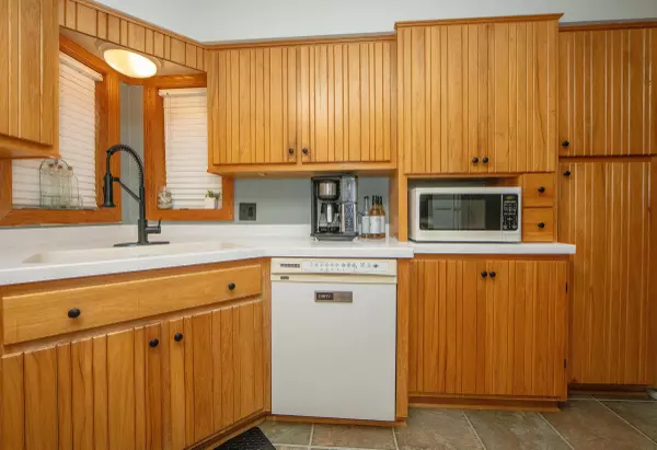 Conrad, IA 50621,817 N Vernon Rd