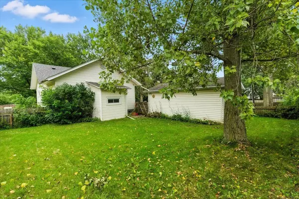 Oelwein, IA 50662,418 NW 1st AVE