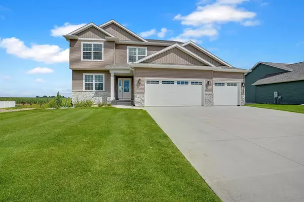 1416 Partridge LN, Waterloo, IA 50701