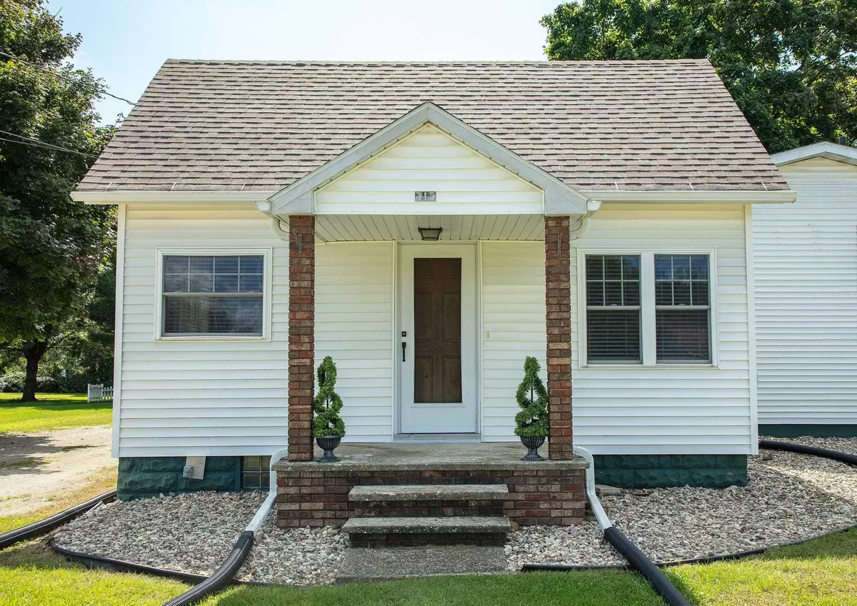 Sumner, IA 50674,313 Oak