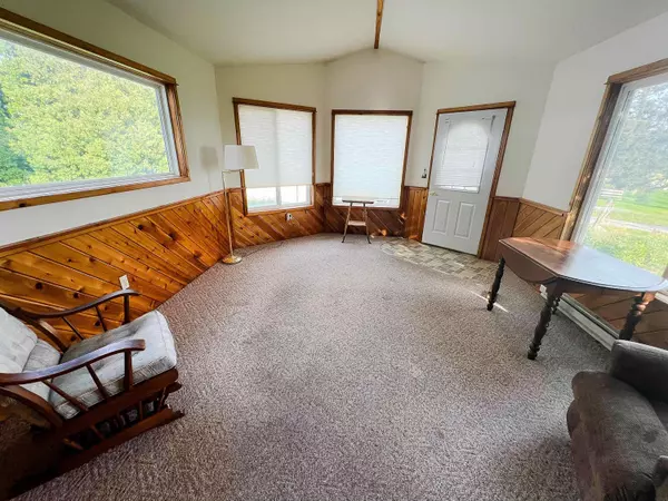 West Union, IA 52175,9202 Filmore RD