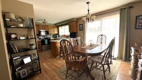 New Hampton, IA 50659,709 Evergreen ST