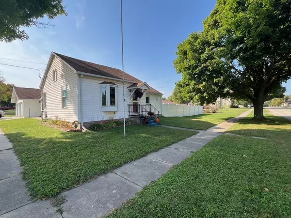 210 Mechanic ST,  Fayette,  IA 52142