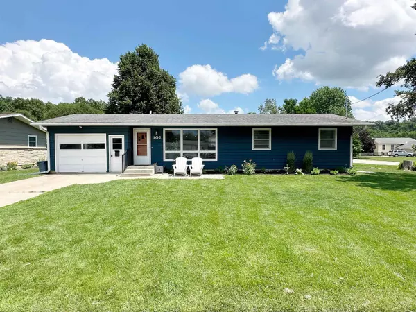 102 Center ST, Decorah, IA 52101