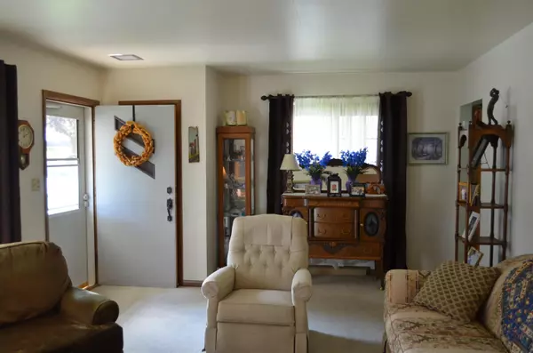 Waterloo, IA 50702,1551 Hawthorne AVE