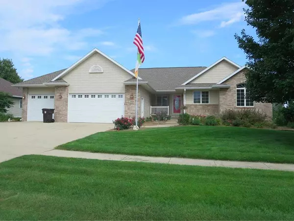 4026 Maryhill DR, Cedar Falls, IA 50613