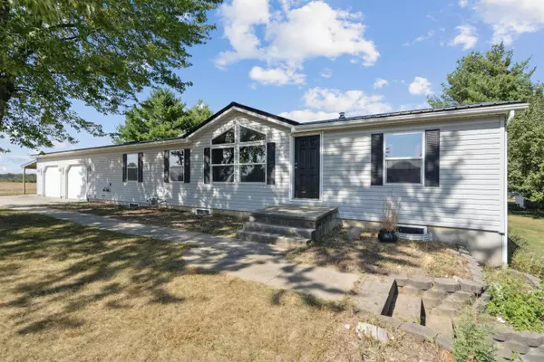 2325 Jamestown AVE, Independence, IA 50644