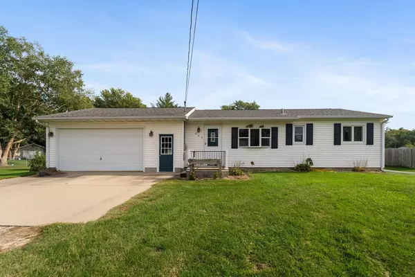 408 Crestridge Drive, Waterloo, IA 50702