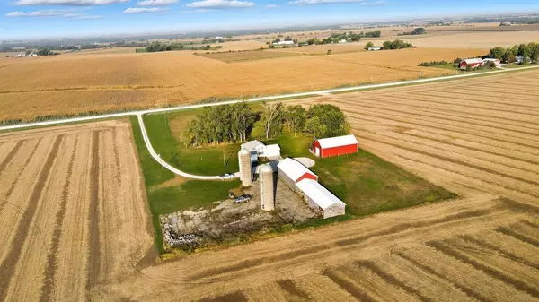 Waverly, IA 50677,1527 Garden AVE