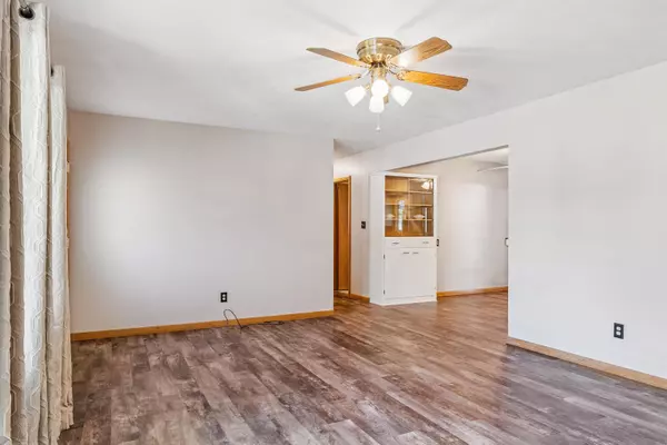 Cedar Falls, IA 50613,4207 Hillside DR