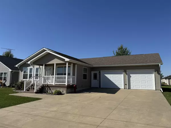 Parkersburg, IA 50665,803 2nd ST