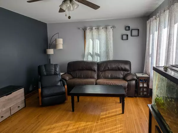 Waukon, IA 52172,103 SW 3rd AVE