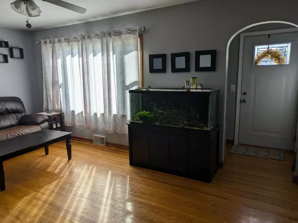 Waukon, IA 52172,103 SW 3rd AVE