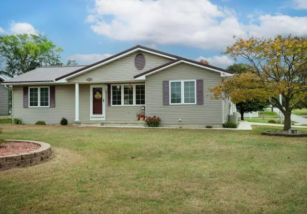 6611 Lafayette RD, Raymond, IA 50667