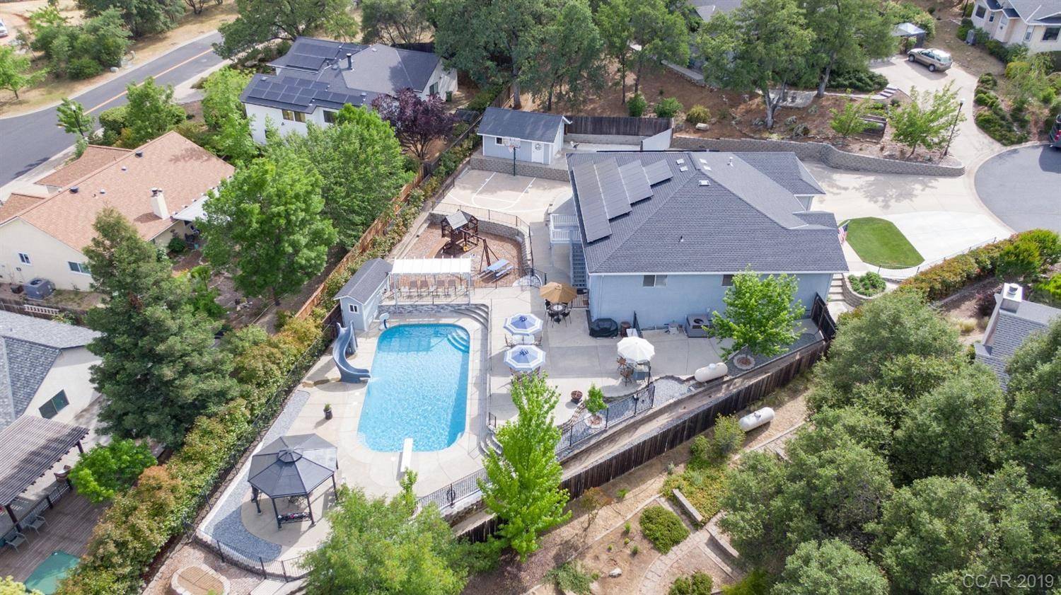 Angels Camp, CA 95222,270 Mistletoe CT