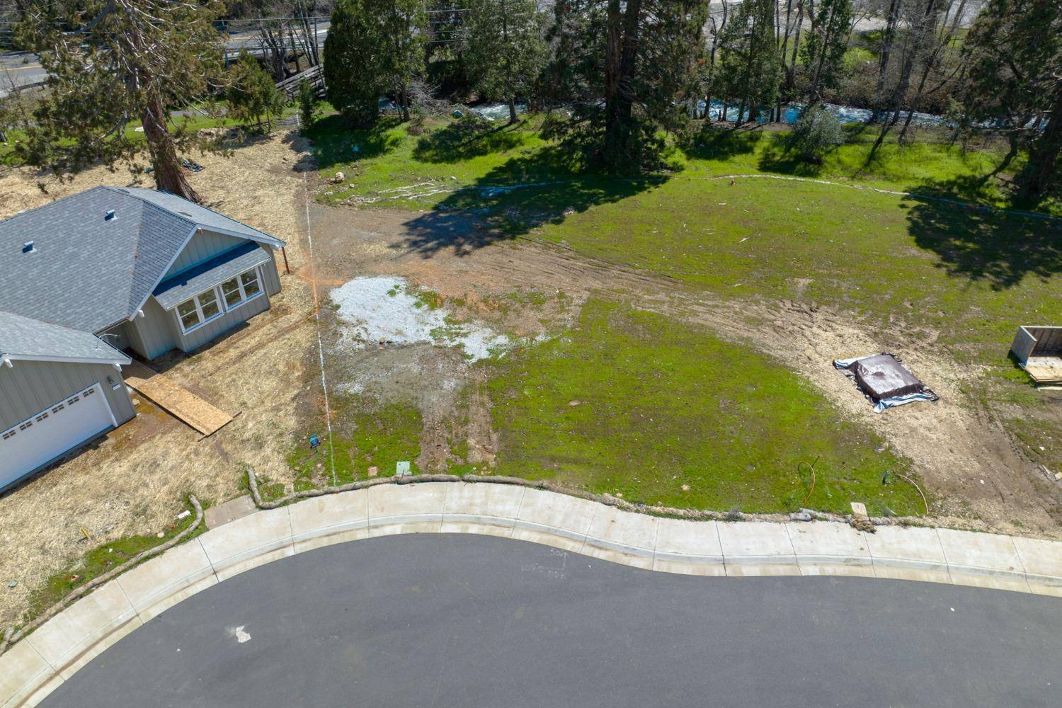 Murphys, CA 95247,128 Creekside Ct.