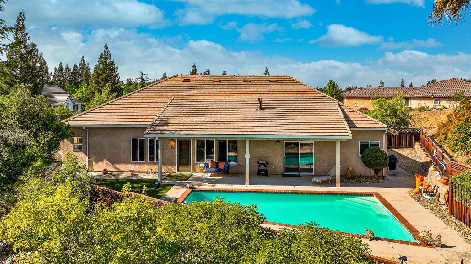 Valley Springs, CA 95252,689 Saint Andrews