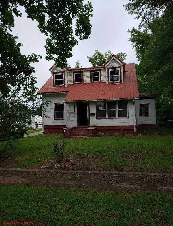 805 8 AVE AVE, Shenandoah, IA 51601