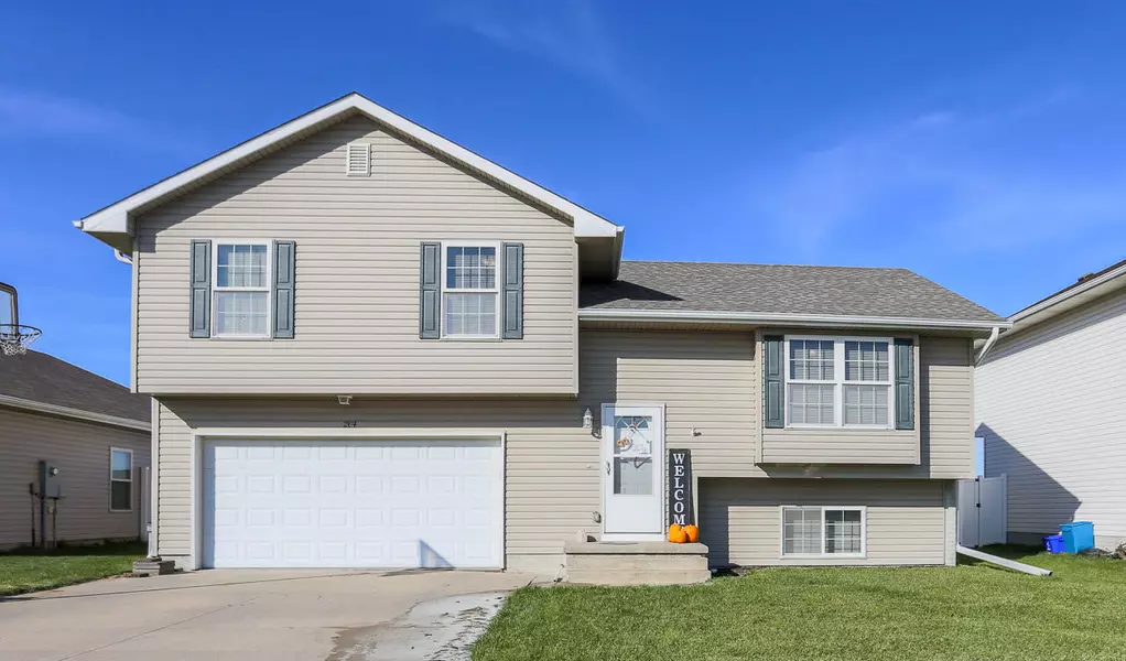 204 KESTREL CT, Council Bluffs, IA 51501