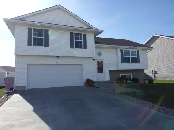 Council Bluffs, IA 51501,207 PEREGRINE PL