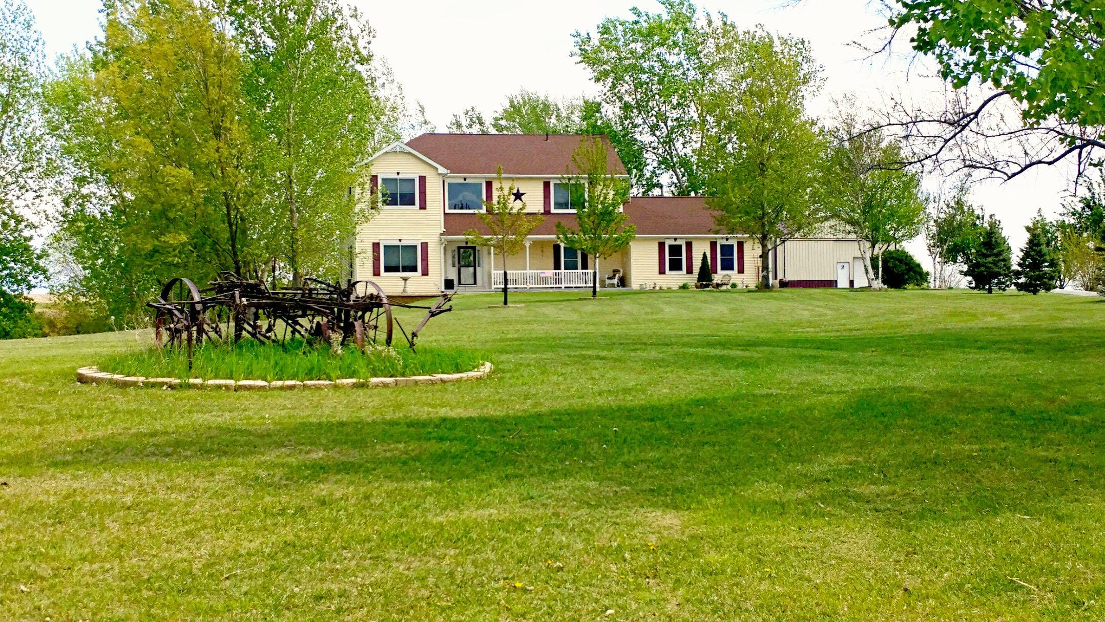 3008 FIELDCREST DR, Missouri Valley, IA 51555