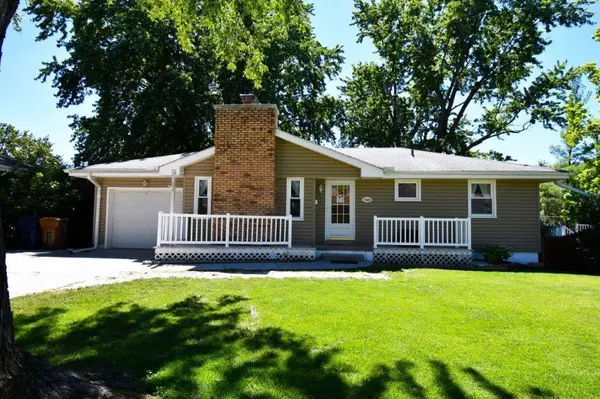 Bellevue, NE 68157,7325 WOOD RIVER DR