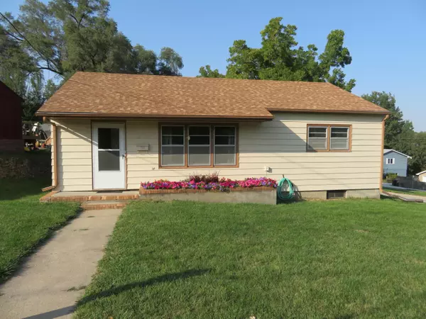 921 E ST. CLAIR ST, Missouri Valley, IA 51555