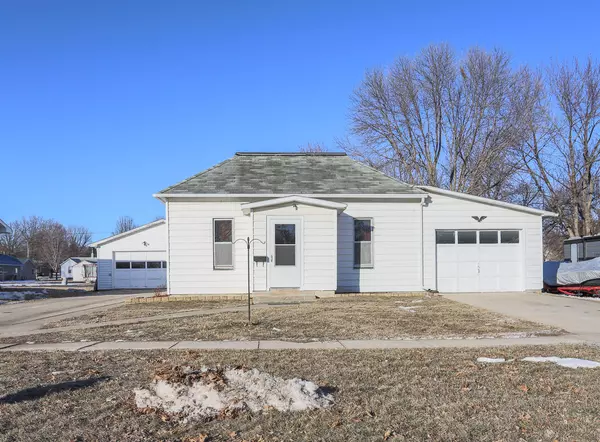 1101 PARK ST, Woodbine, IA 51579