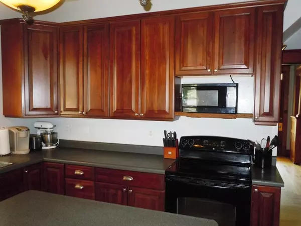 Magnolia, IA 51550,587 2ND ST