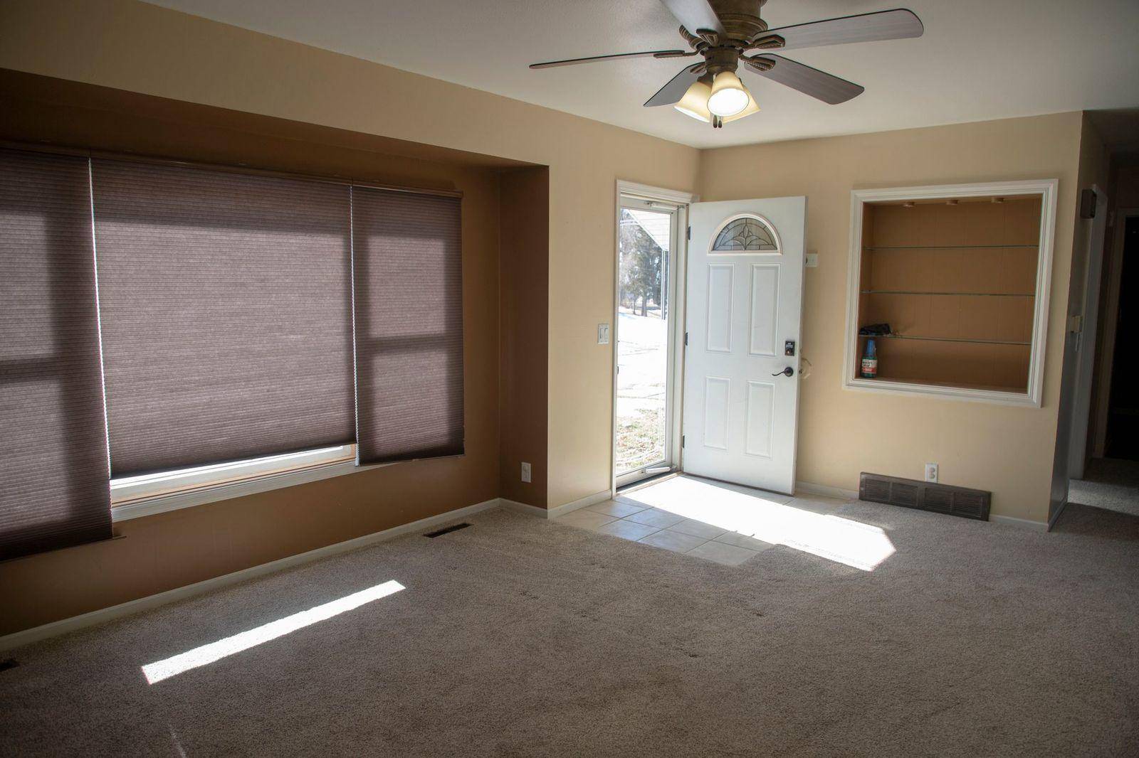 Treynor, IA 51575,17 LAMAR DR