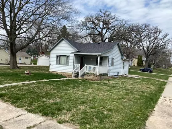 Logan, IA 51546,102 GLEN AVE