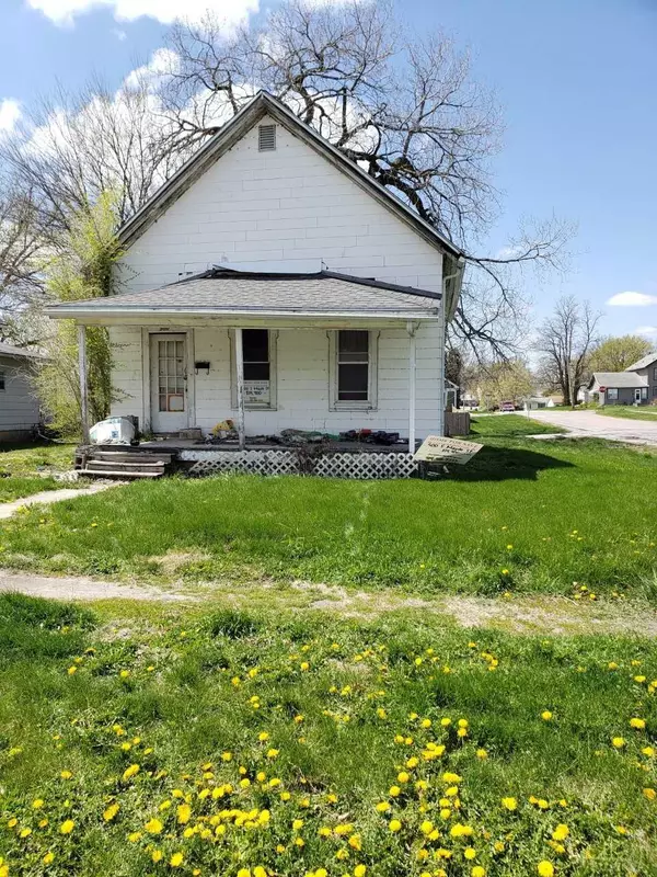 500 S MAPLE ST, Creston, IA 50801