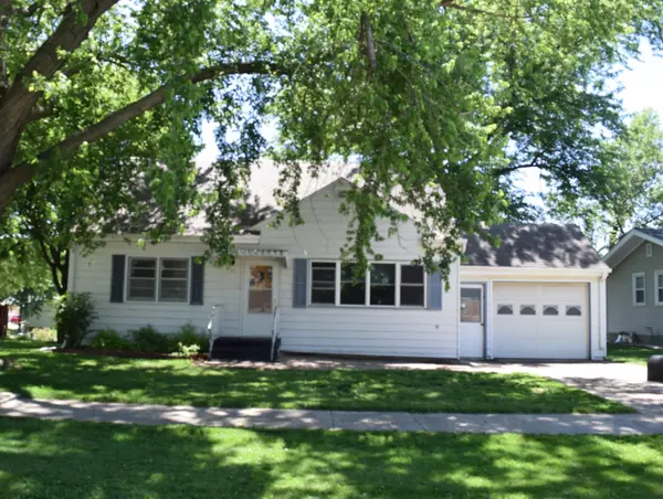 Harlan, IA 51537,911 MAPLECREST DR