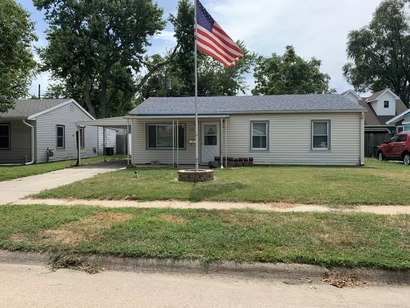 1013 SILVER LN, Carter Lake, IA 51510