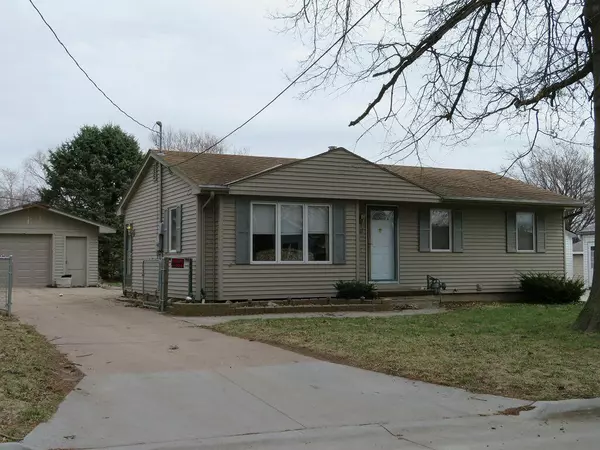 620 ARNOLD AVE, Council Bluffs, IA 51503