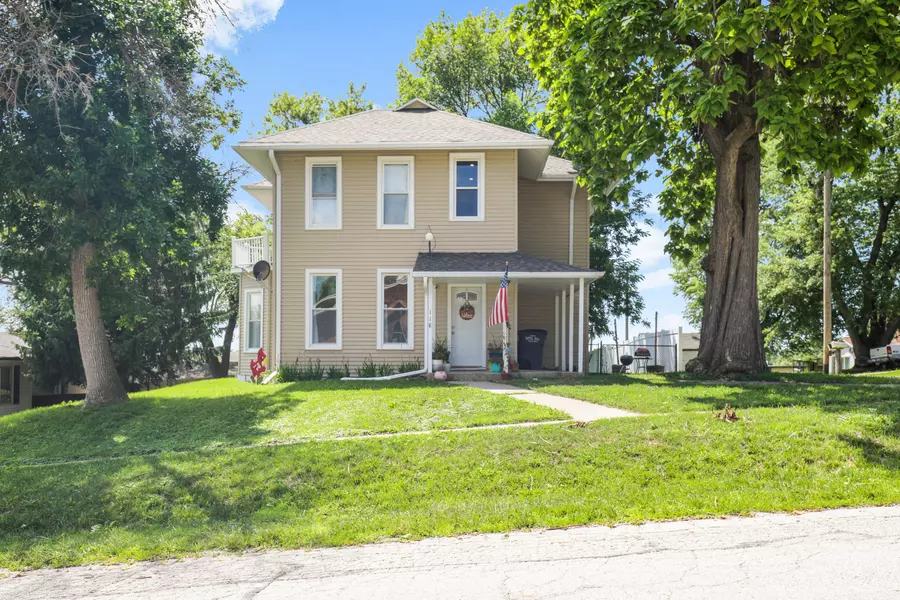 118 S LOCUST ST, Carson, IA 51525