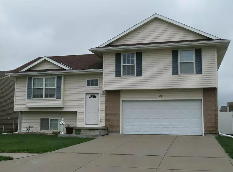 105 KESTREL CT, Council Bluffs, IA 51501