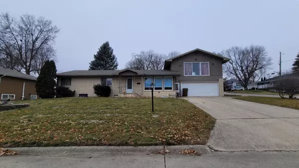 Audubon, IA 50025,801 BROOKSIDE DR