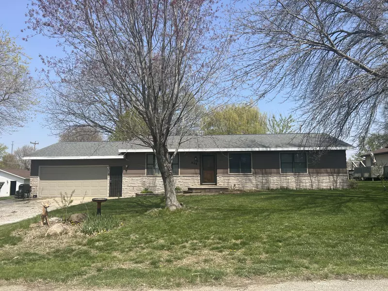 805 6TH ST, Elliott, IA 51532